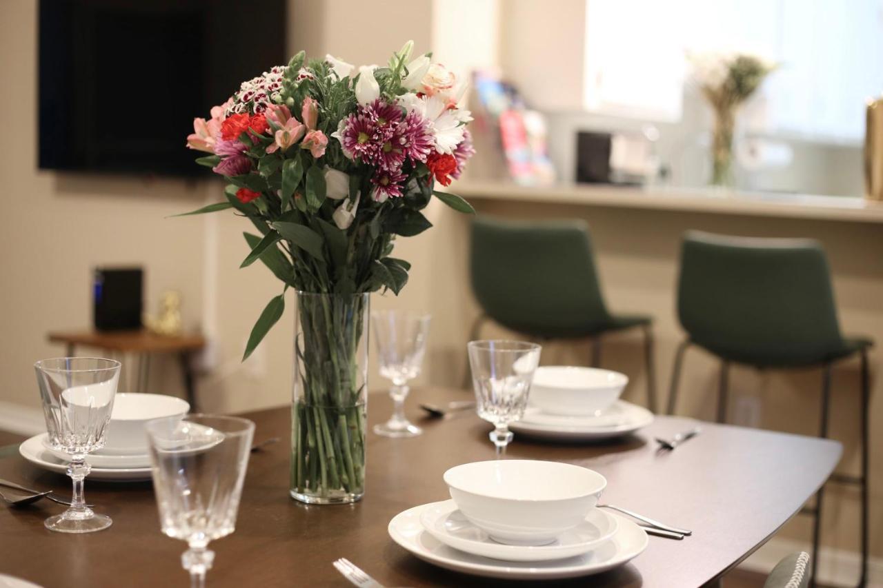 Nomad Retreat King Bed Boutique Condo W Garage Γκέινσβιλ Εξωτερικό φωτογραφία
