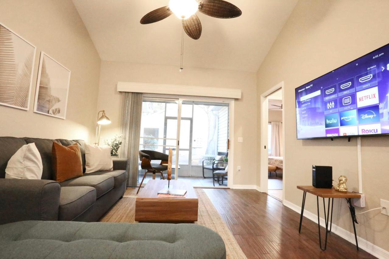 Nomad Retreat King Bed Boutique Condo W Garage Γκέινσβιλ Εξωτερικό φωτογραφία