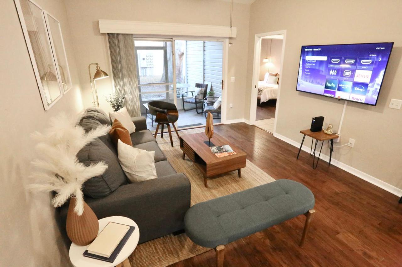 Nomad Retreat King Bed Boutique Condo W Garage Γκέινσβιλ Εξωτερικό φωτογραφία